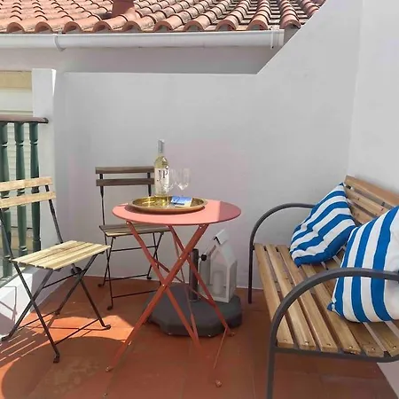 The Captain's House - 2min Walking From The Appartement